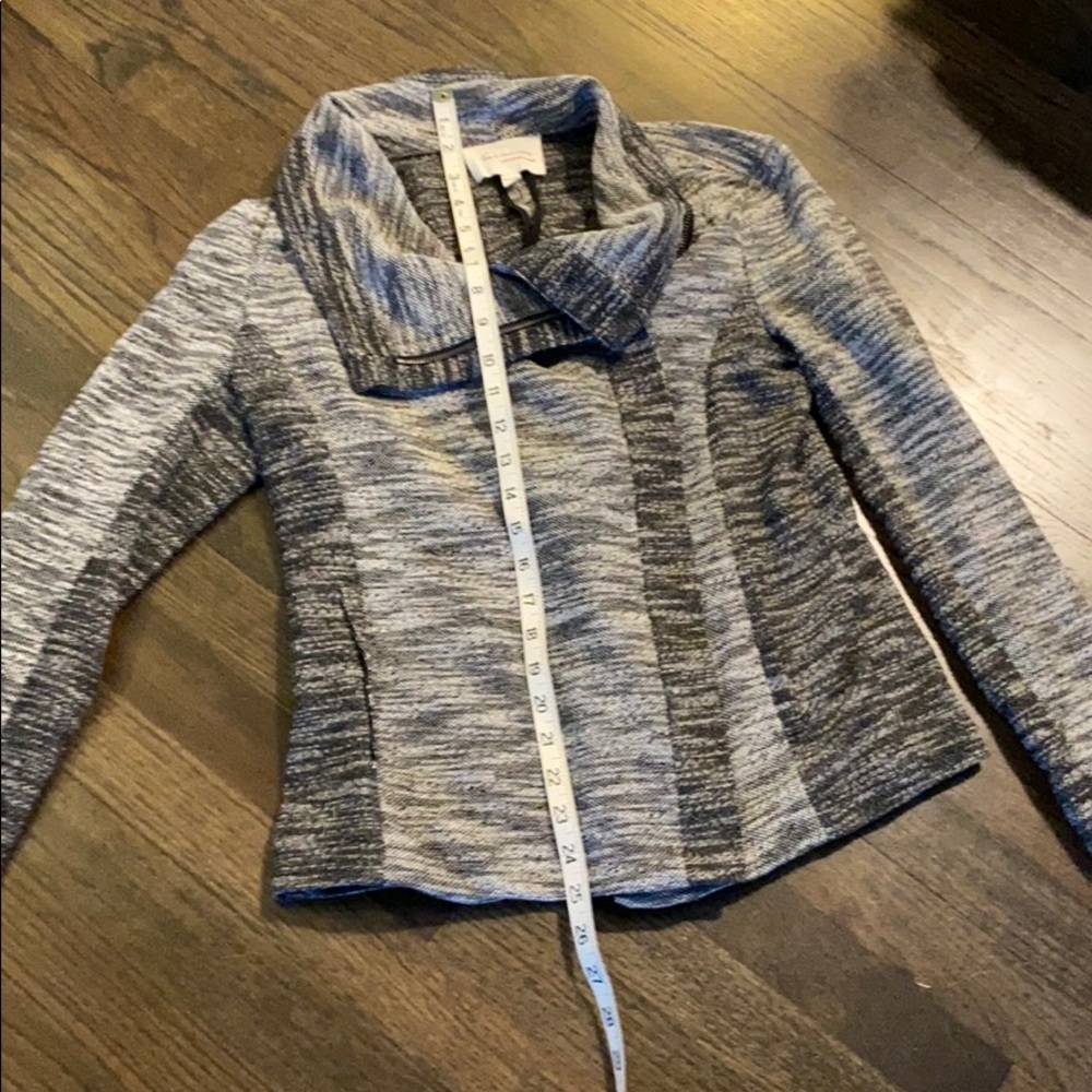 Two by Vince Camuto Gray Zip Jacket S Small EUC - Picture 3 of 6